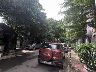 Nhà đẹp, vị trí trung tâm nhà vườn bộ tư lệnh biên phòng  d22 trần bình, mai dịch, cầu giấy.