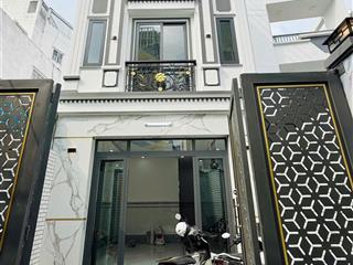 [4 tỷ 5] bán nhà ngay iuh, hxh 6m đường lê lợi, 70m2, 2 lầu, nhà trống có thang máy, shr.
