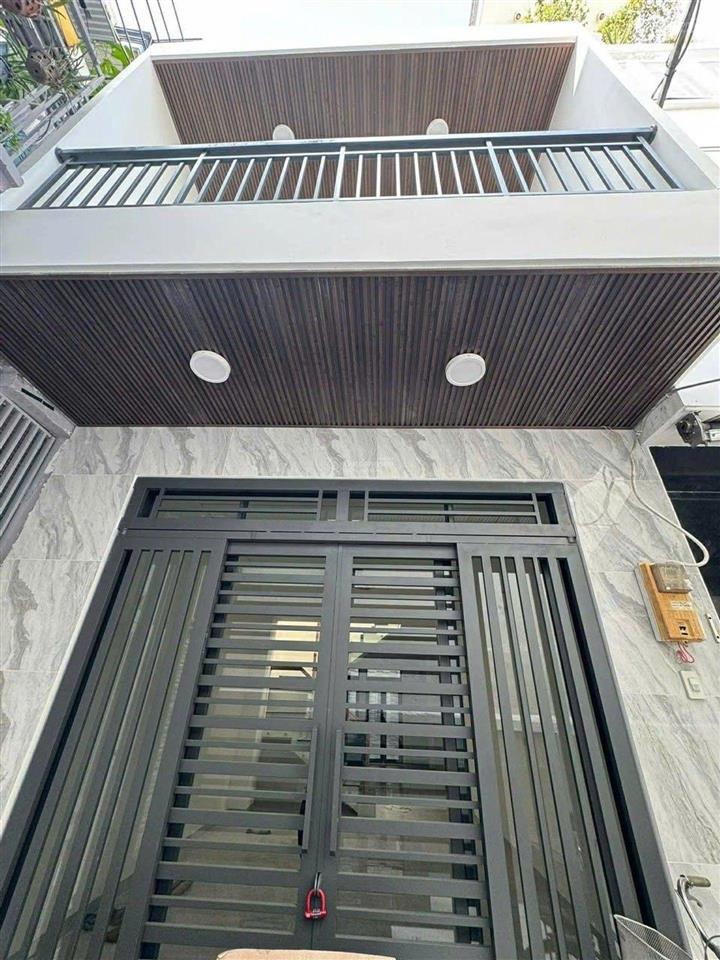 Nhà mới tinh lung linh phạm văn đồng  ô tô đỗ cửa 96m²  8.9 tỷ