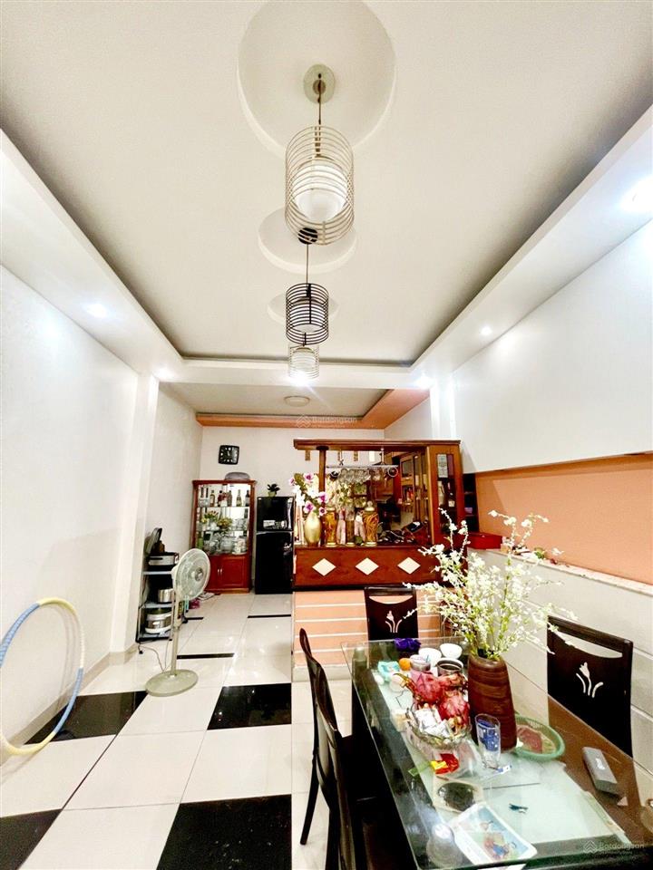Nhà 1 sẹc phạm văn chiêu  hxh 8m  có gara ô tô  hồ cá koi  full công năng