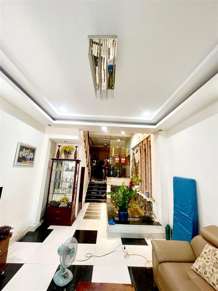 Nhà 1 sẹc phạm văn chiêu  hxh 8m  có gara ô tô  hồ cá koi  full công năng