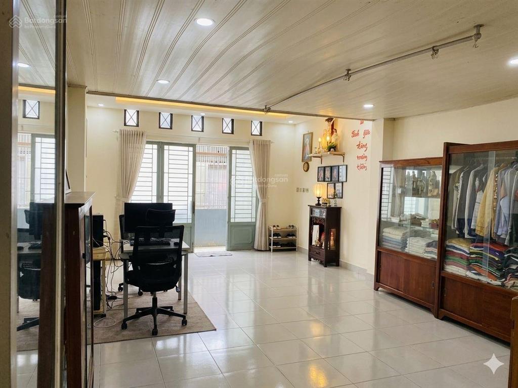 Nhà phan văn trị gần kdc cityland 110m² ngang 6.1m nở hậu 7m vài phút qua lottemart vincom