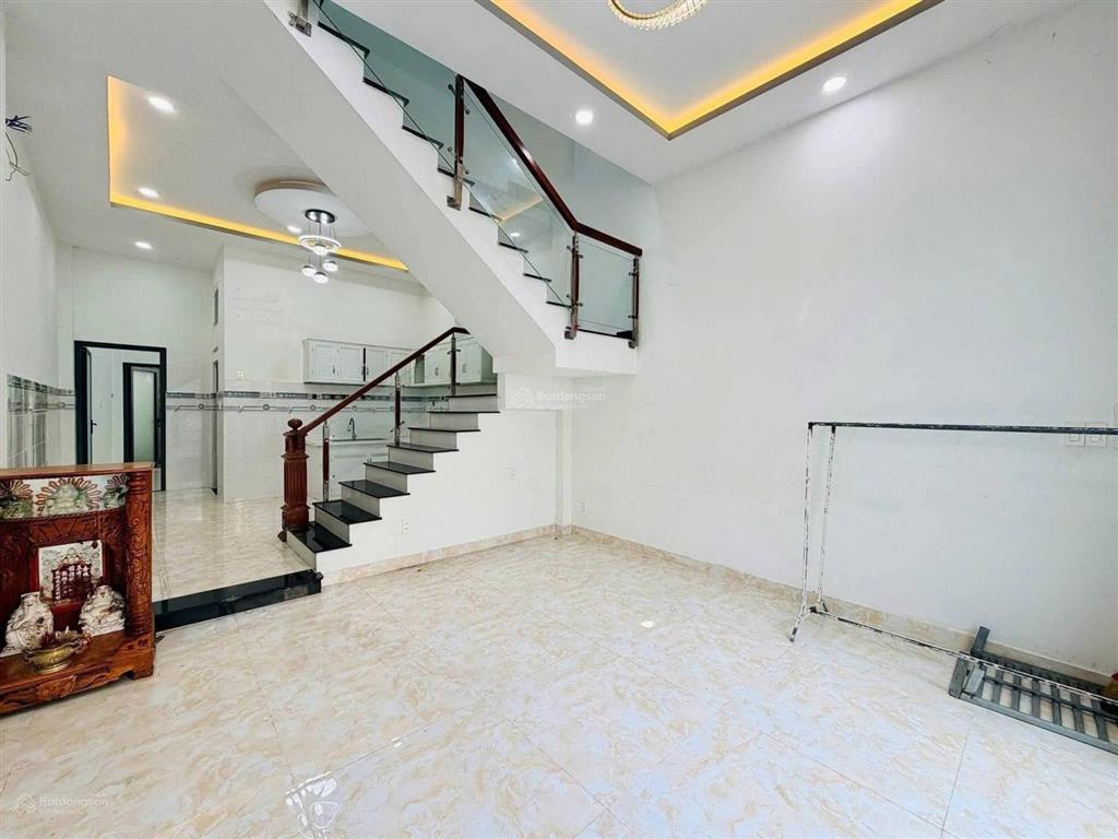 Nhà đẹp vào ở ngay phạm văn chiêu dt lớn hẻm thông tứ tung nhỉnh 5t