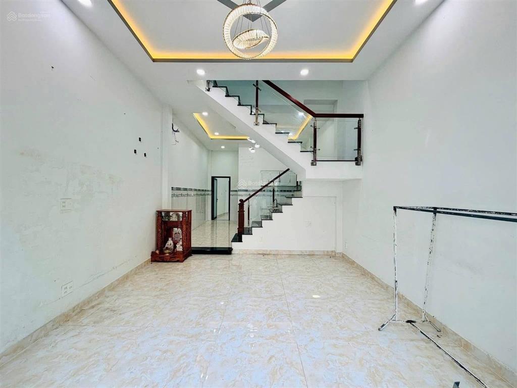Nhà đẹp vào ở ngay phạm văn chiêu dt lớn hẻm thông tứ tung nhỉnh 5t