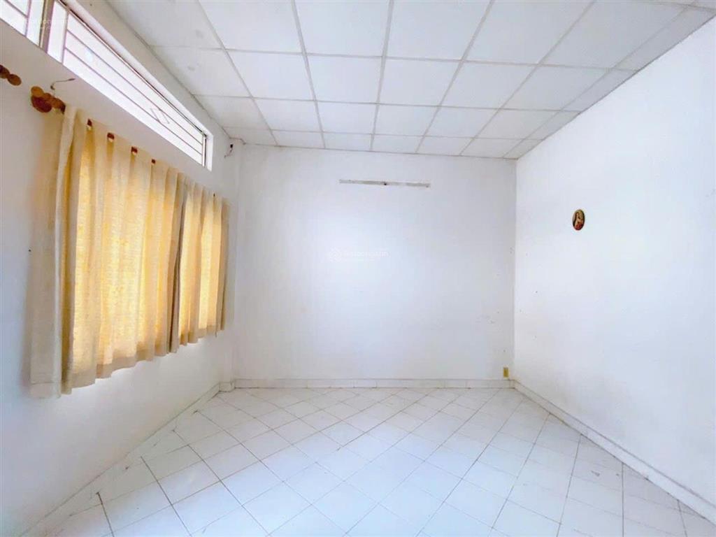 Nhà hxh  ngay chợ hanh thông tây  quang trung  bán đất tặng nhà dt lớn 77m2