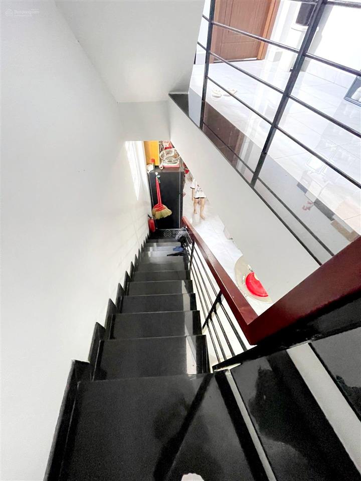 Chủ cực gấp bán trả nợ giảm liền 1,3 tỷ phan huy ích nhà mới btct ở ngay  xe tải vi vu  sân rộng