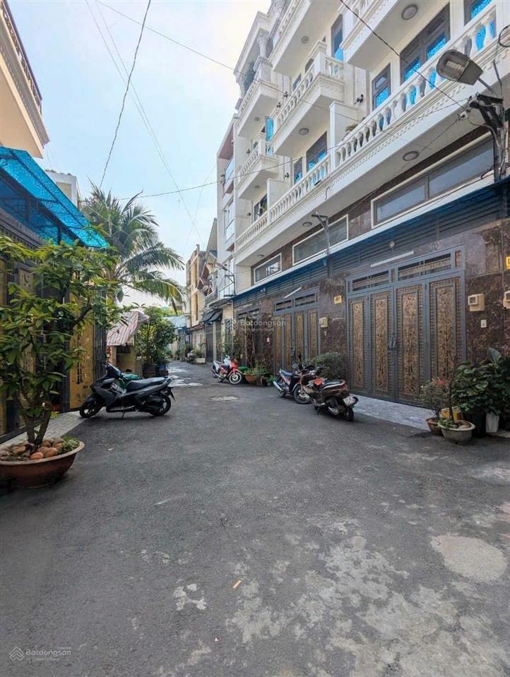 Nhà btct đường cây trâm  5 pn  hxh  lô góc thoáng  87m2  sân để xe