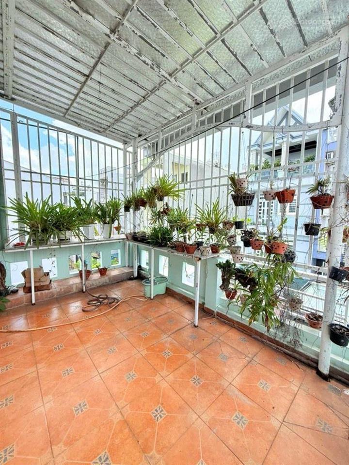 Nhà btct đường cây trâm  5 pn  hxh  lô góc thoáng  87m2  sân để xe