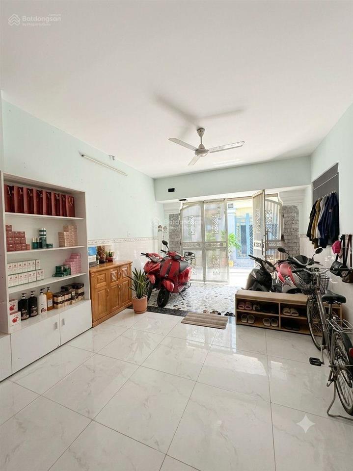 Nhà btct đường cây trâm  5 pn  hxh  lô góc thoáng  87m2  sân để xe