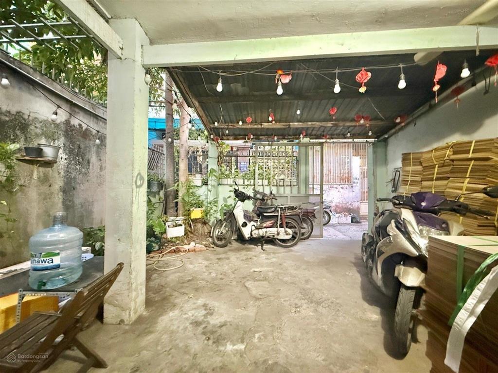 Đối diện bv 175  công viên gia định  hxh  ngang 5.1x19m  93m2  84tr/m2