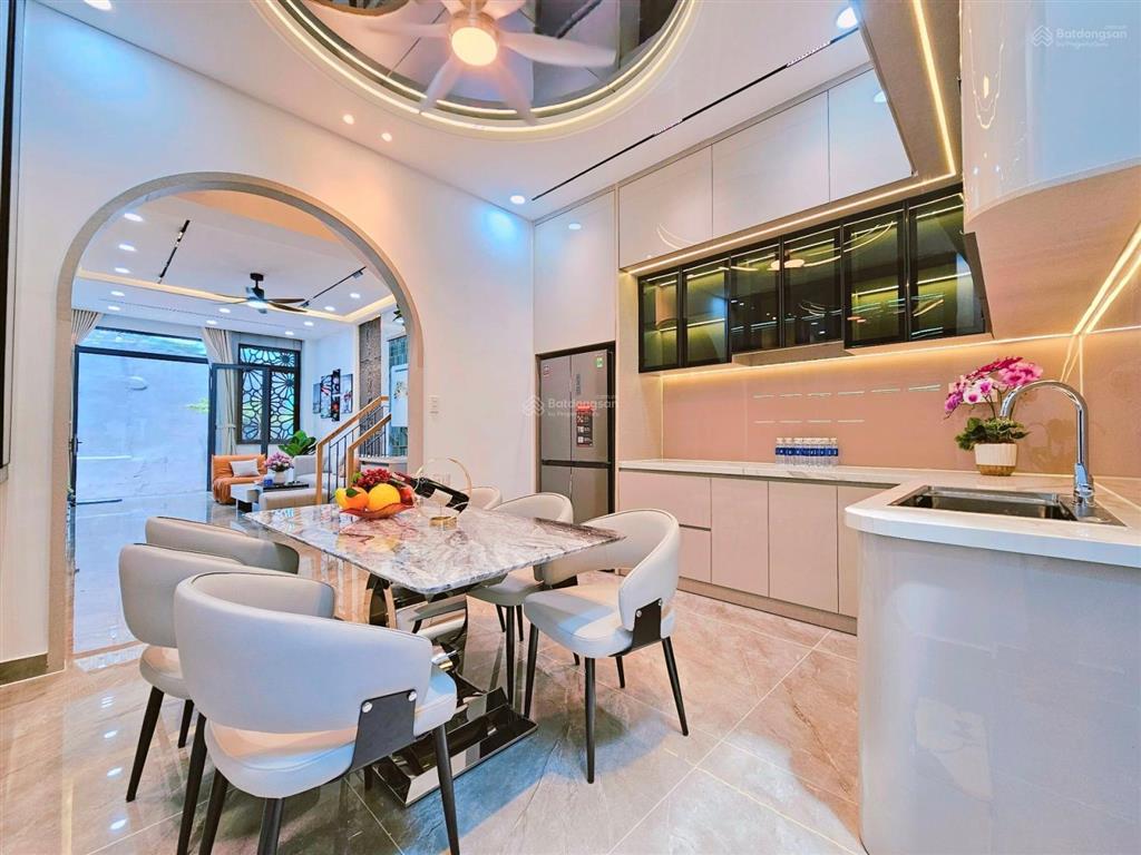 4,3m x 13m  nhà 4 tầng  4pn  full nội thất  gần chợ xóm mới  lotte  citiland