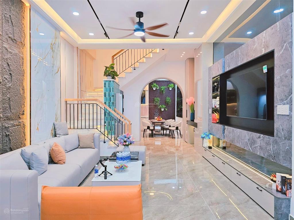 4,3m x 13m  nhà 4 tầng  4pn  full nội thất  gần chợ xóm mới  lotte  citiland