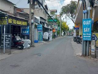 Nhà gần emart  nhà ga t3  hẻm xe hơi  4 tầng 