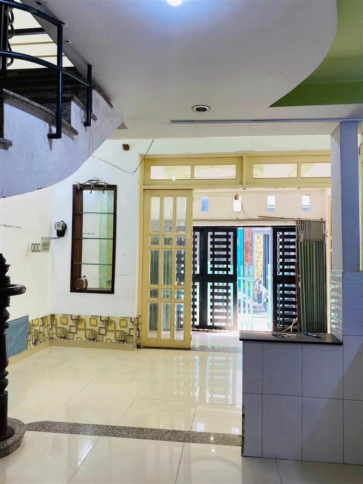4,95 tỷ  ngang 5m  nhà 4 tầng  gần emart phan huy ích