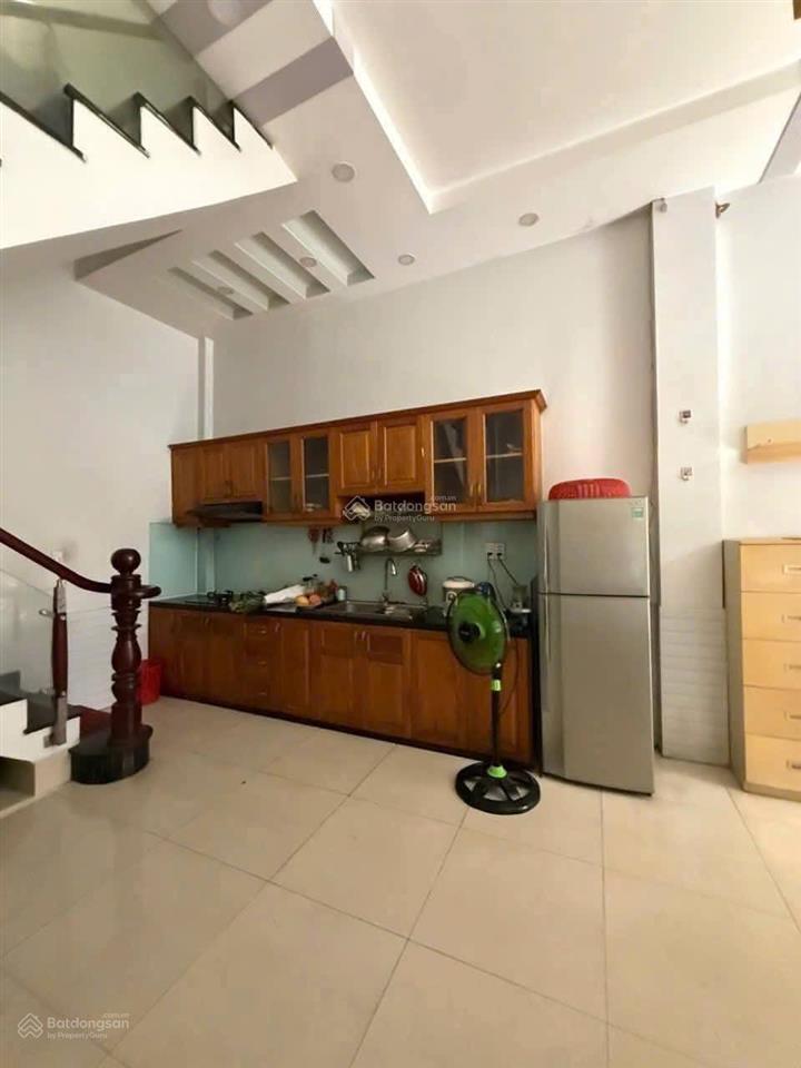 Nhà gần emart phan huy ích  4,65 tỷ  hẻm xe hơi  nhà 2 tầng