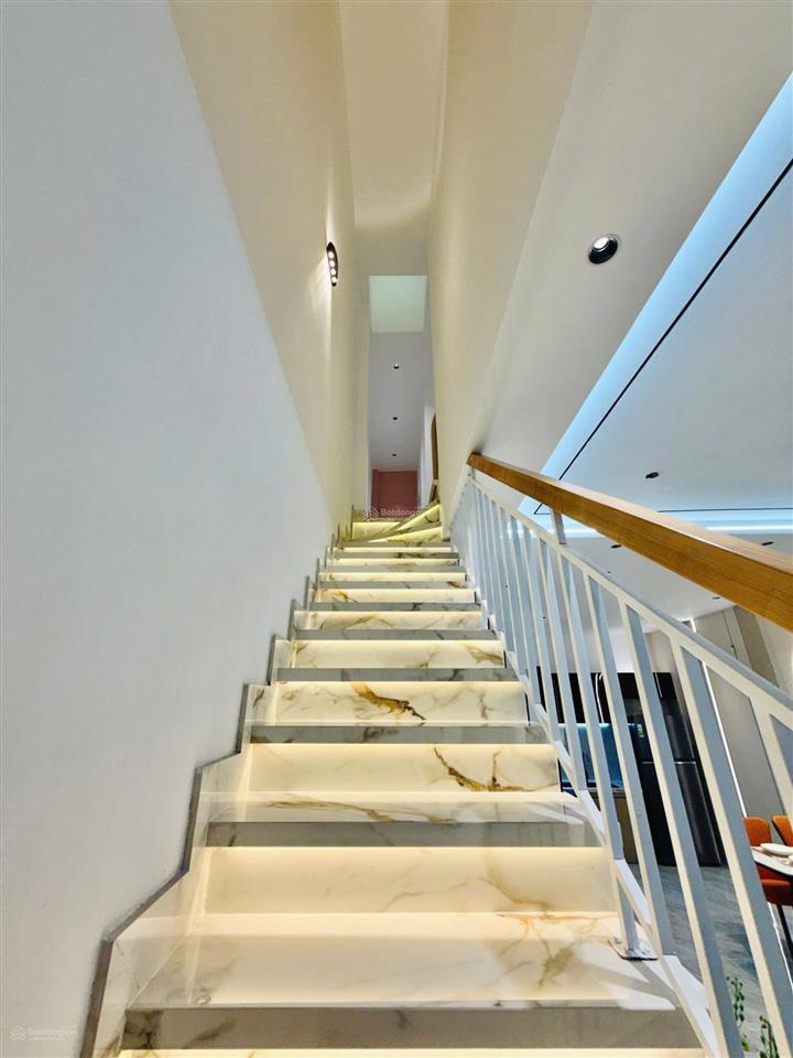 5,65 tỷ  4,5m x 10m  nhà 2 tầng  3pn  có phòng ngủ tầng trệt cho người lớn tuổi