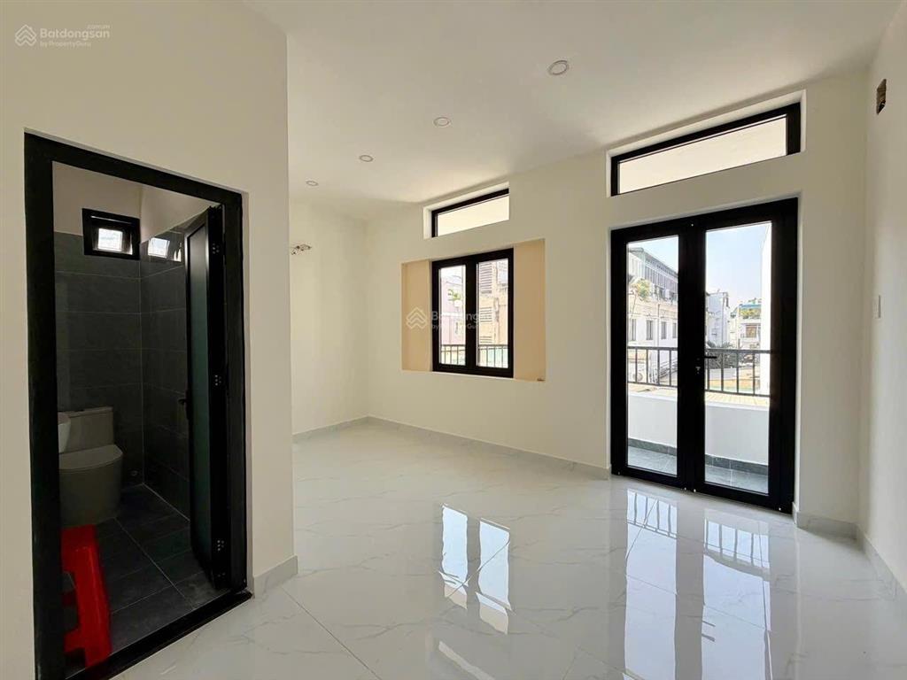 7,96 tỷ căn góc 2 mặt hẻm 4 tầng 5pn ngay chợ cây quéo, giáp phú nhuận & bình
