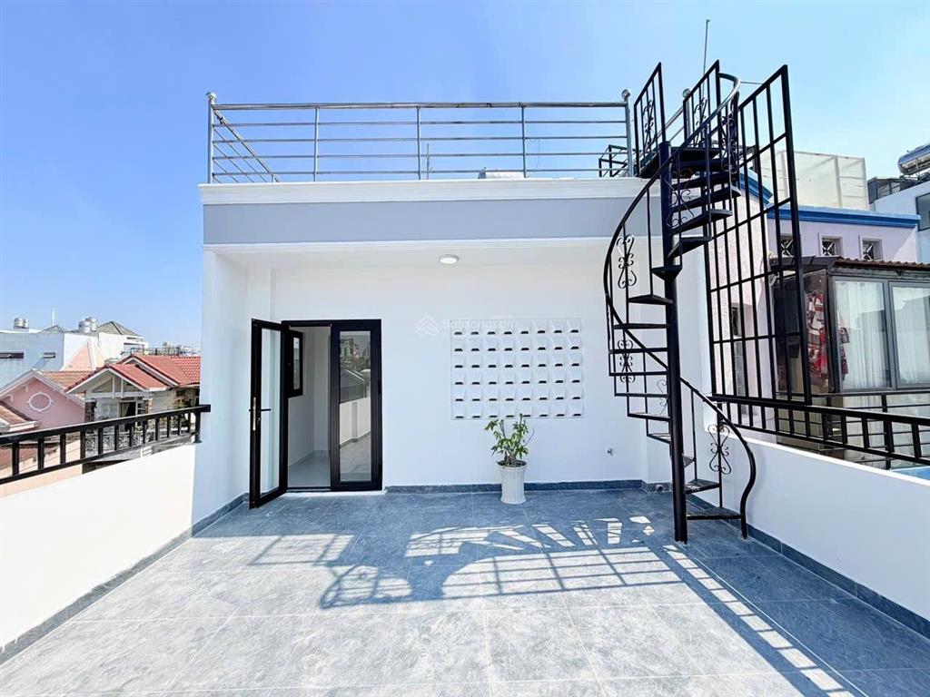 7,96 tỷ căn góc 2 mặt hẻm 4 tầng 5pn ngay chợ cây quéo, giáp phú nhuận & bình