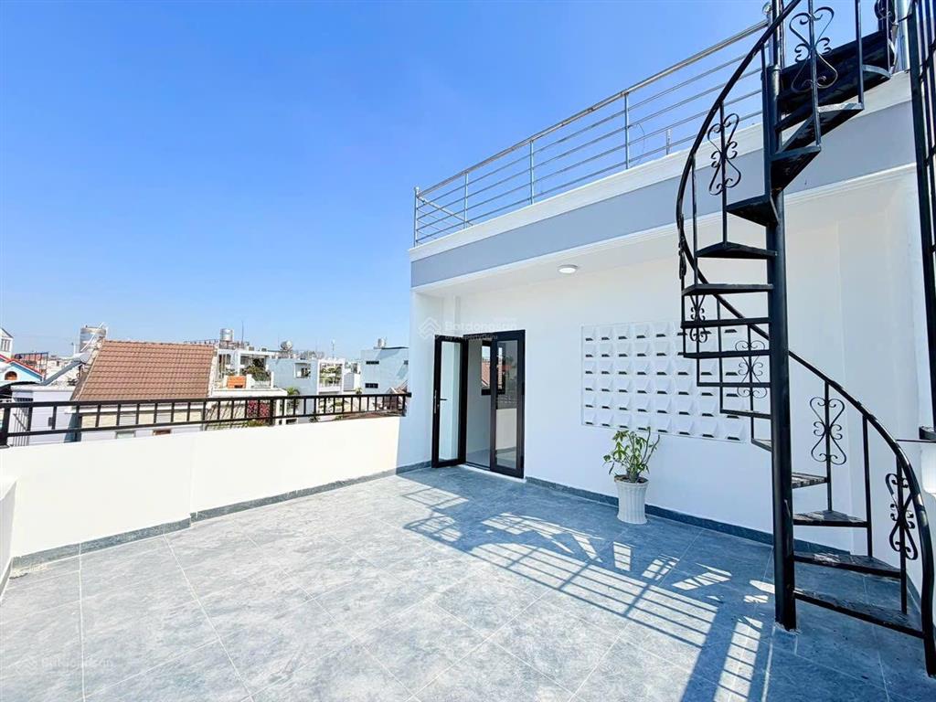 7,96 tỷ căn góc 2 mặt hẻm 4 tầng 5pn ngay chợ cây quéo, giáp phú nhuận & bình