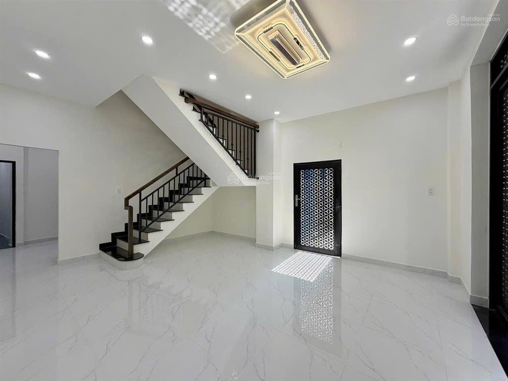 7,96 tỷ căn góc 2 mặt hẻm 4 tầng 5pn ngay chợ cây quéo, giáp phú nhuận & bình