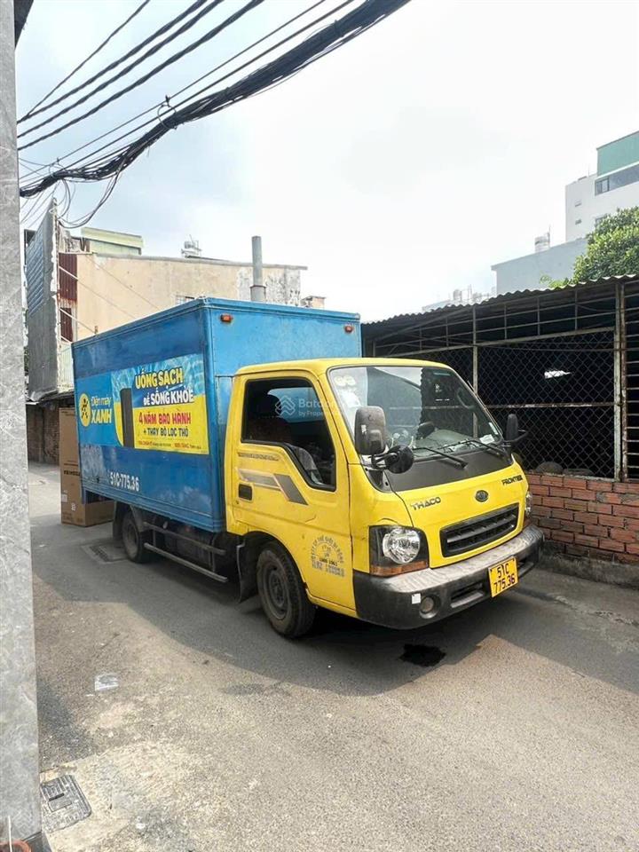5,55 tỷ có phòng ngủ tầng trệt hẻm xe hơi full nội thất  gần emart 2