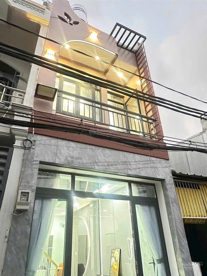 5,55 tỷ có phòng ngủ tầng trệt hẻm xe hơi full nội thất  gần emart 2