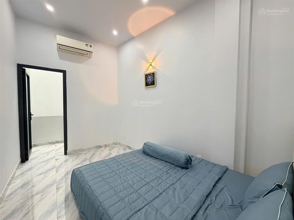 Siêu phẩm nguyễn văn lượng ô tô tránh full nội thất chỉ 5,99 tỷ