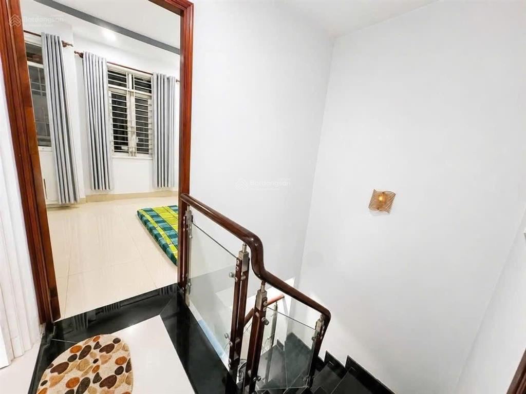 4,2 tỷ gần 40m2, 2 tầng, 2pn vài bước ra xe tải thông gần bv hồng đức