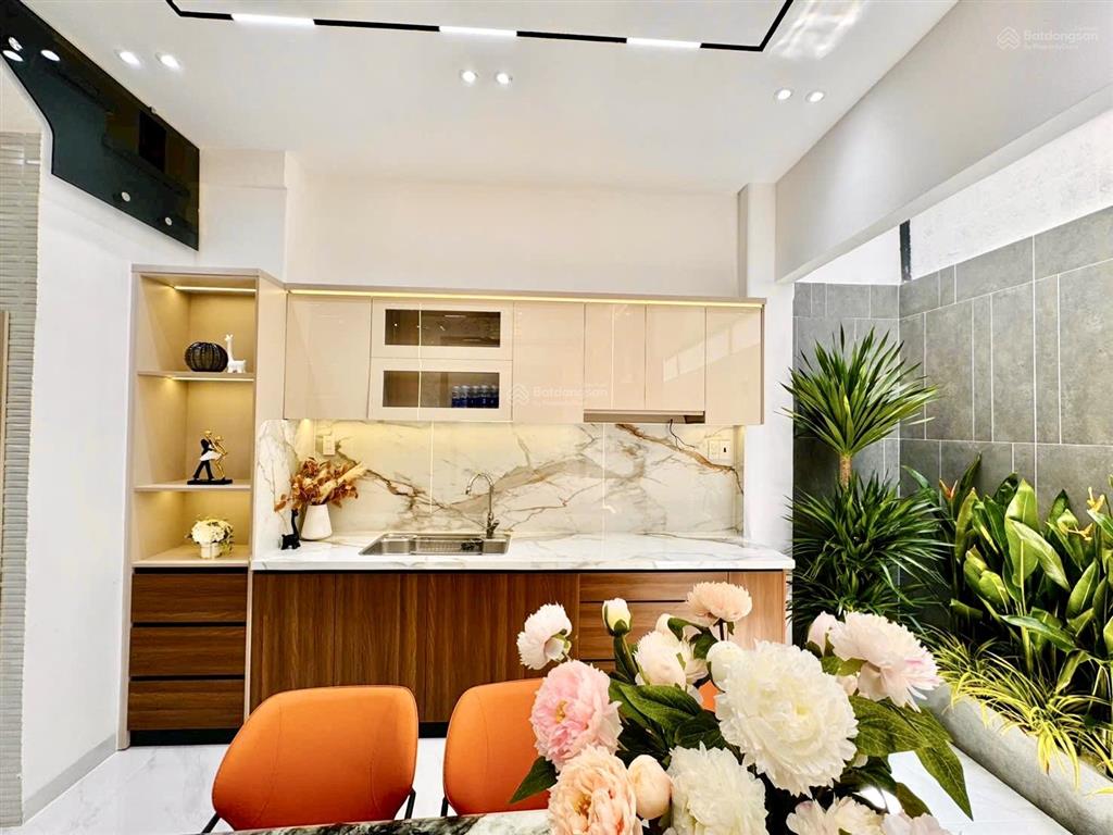 60m2, bán nhà 4 tầng xây mới, hẻm 5m, nguyễn văn nghi  p1 gò vấp  7 tỷ hơn  ngay chợ gò vấp iuh