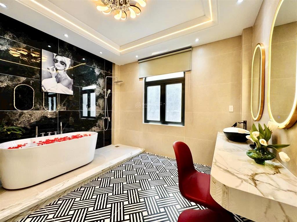 60m2, bán nhà 4 tầng xây mới, hẻm 5m, nguyễn văn nghi  p1 gò vấp  7 tỷ hơn  ngay chợ gò vấp iuh