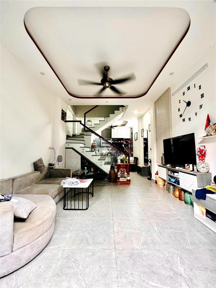 4x12m, bán nhà 1/ dương quảng hàm, 5 tầng, 4pn, hẻm xe hơi, p5 gò vấp, 7,x tỷ  emart phan văn trị