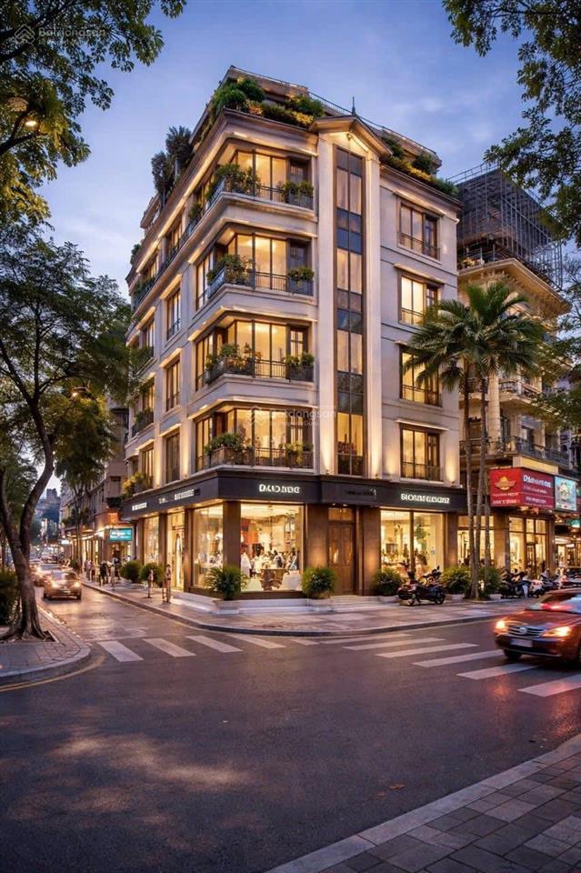 Vị trí kim cương, lô góc  2 mặt phố hoàng quốc việt, coffee  công ty, 60/75m², 5 tầng, vỉa hè to