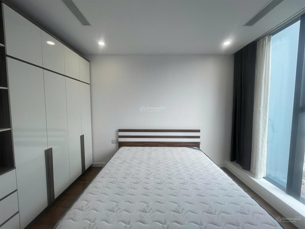 Hạ giá sốc 2 tỷ căn duplex vip sunshine city 195m² 5 phòng ngủ (2 tầng) full nội thất chỉ 21,5 tỷ