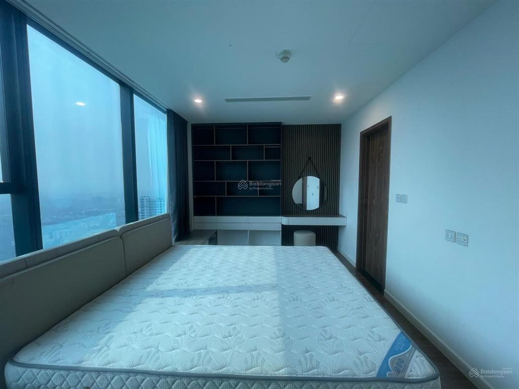 Hạ giá sốc 2 tỷ căn duplex vip sunshine city 195m² 5 phòng ngủ (2 tầng) full nội thất chỉ 21,5 tỷ