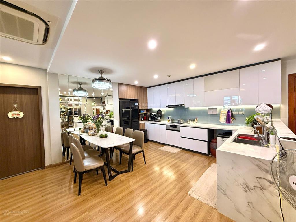 Bán căn hộ 3n2wc  106mvingardenia 3n đông nam view bể bơi, giá 10 tỷ hơn. e ms ngân
