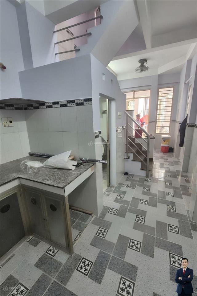 Quận 8, hưng phú | góc 2 mặt thoáng  2pn2wc3 tầng, 27m² dt, sổ riêng, ở ngay. | 3.8 tỷ
