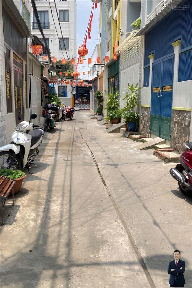 Bán gấp nhà q8 bùi minh trực  hẻm xe hơi  7 tỷ 860