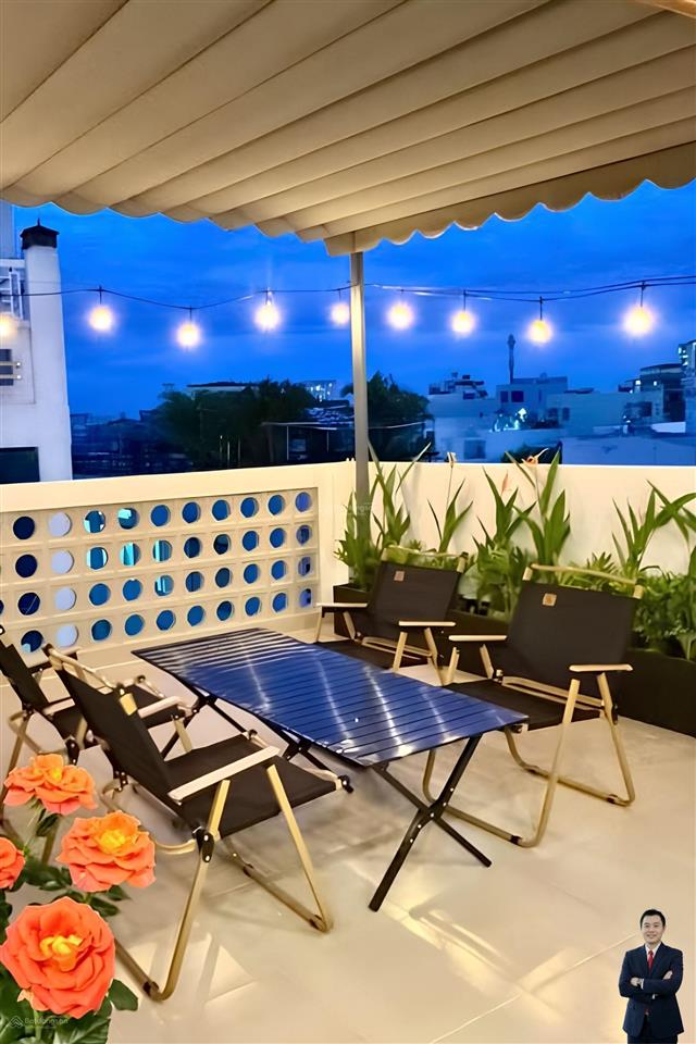 Quận 8, p9 | nhà đẹp sát cầu nguyễn tri phương  3 tầng, 3pn, 42m2 dt, full nt mới. | 7.2 tỷ