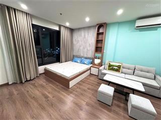 Chính chủ cần tiền bán gấp căn hộ cao cấp 1 ngủ rộng rãi giá rẻ 2,4 tỷ