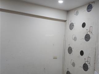 Chính chủ đứng bán cc137 nguyễn ngọc vũ, điện tích 77,6 m2, khu vực trung tâm, căn góc,