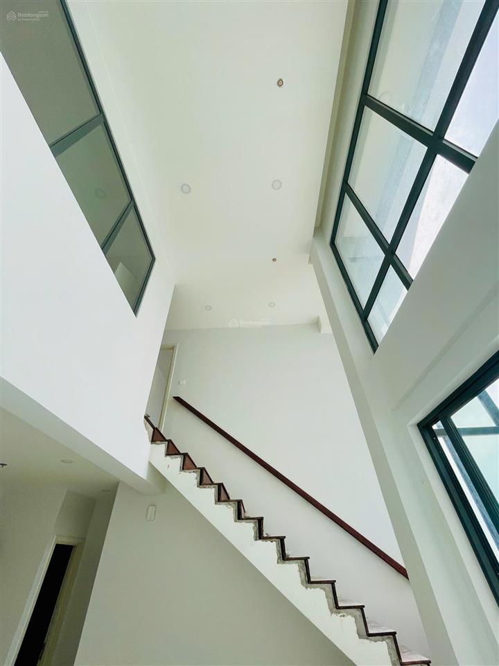 Cần bán căn duplex 2 tầng 9.6 tỷ view siêu đẹp chung cư dhomme hồng bàng