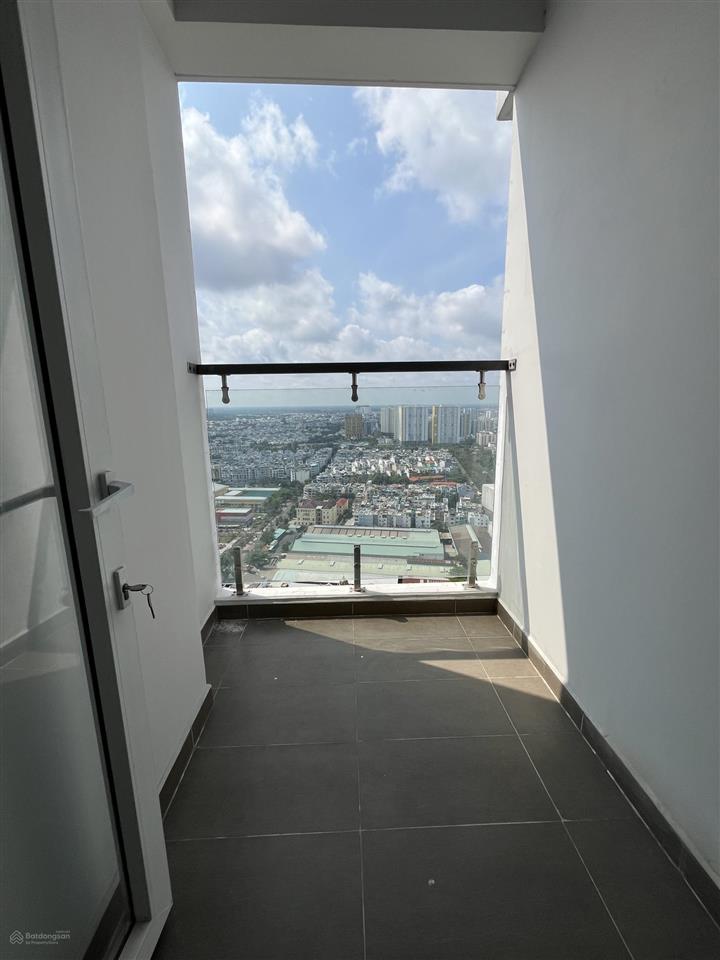 Cần cho thuê căn 3pn nhà trống mới đẹp  15/10 ở được tại chung cư the western capital q.6