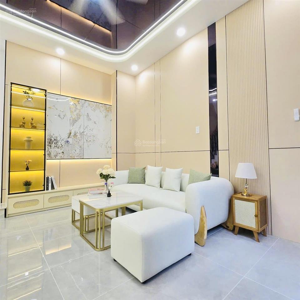 Nhà đẹp 4 tầng, cách mặt tiền 2 căn, ô tô đậu trước cửa, thông âu dương lân  phạm thế hiển