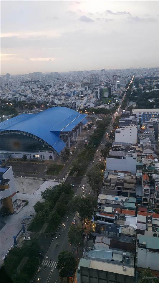 Bán căn góc xi grand court quận 10  105m2  3pn, 3wc  lầu cao, view đẹp  sổ hồng riêng