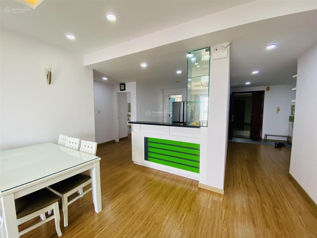 Bán căn góc hùng vương plaza, quận 5  116m², 3pn  sổ hồng riêng  giá chỉ 9.2 tỷ