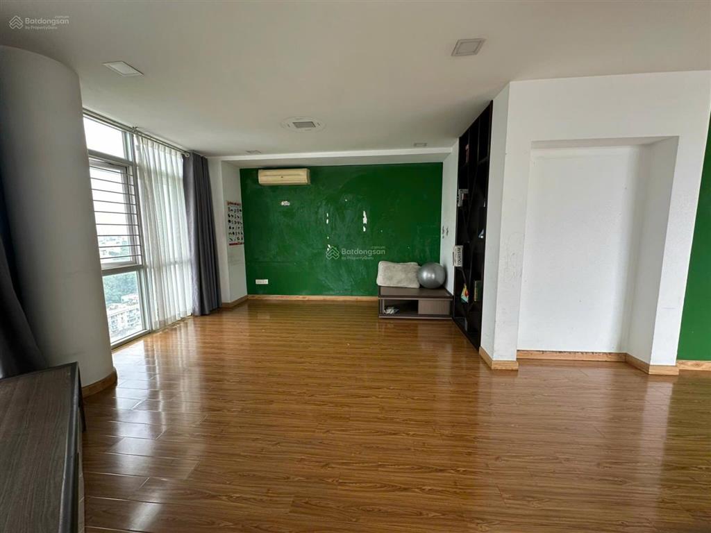 Chính chủ bán gấp căn hộ tản đà court, quận 5  128m², 3pn  sổ hồng riêng  giá 9.3 tỷ