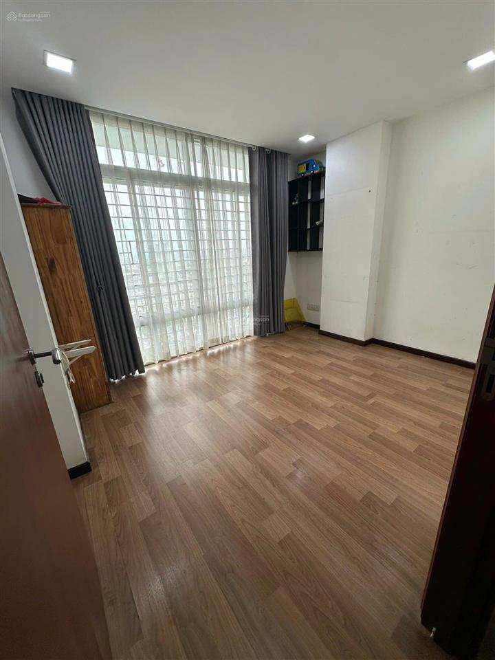 Chính chủ bán gấp căn hộ tản đà court, quận 5  128m², 3pn  sổ hồng riêng  giá 9.3 tỷ