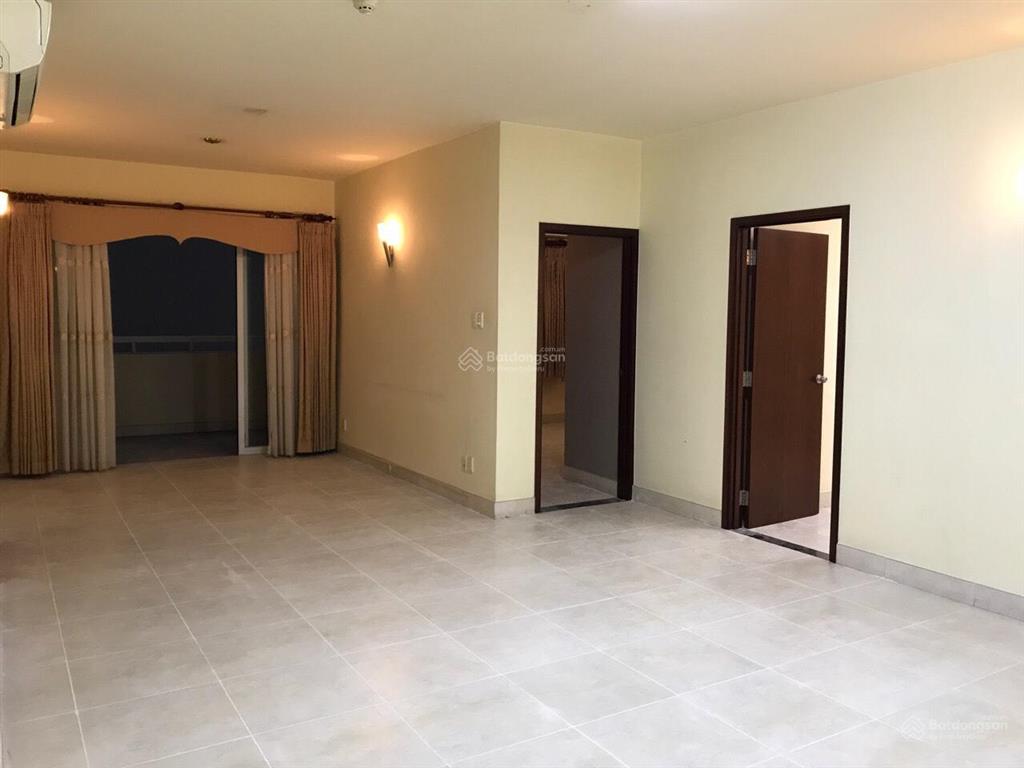 Bán căn hộ hùng vương plaza, quận 5  130m², 3pn  có suất ô tô  sổ hồng riêng  giá chỉ 9.8 tỷ