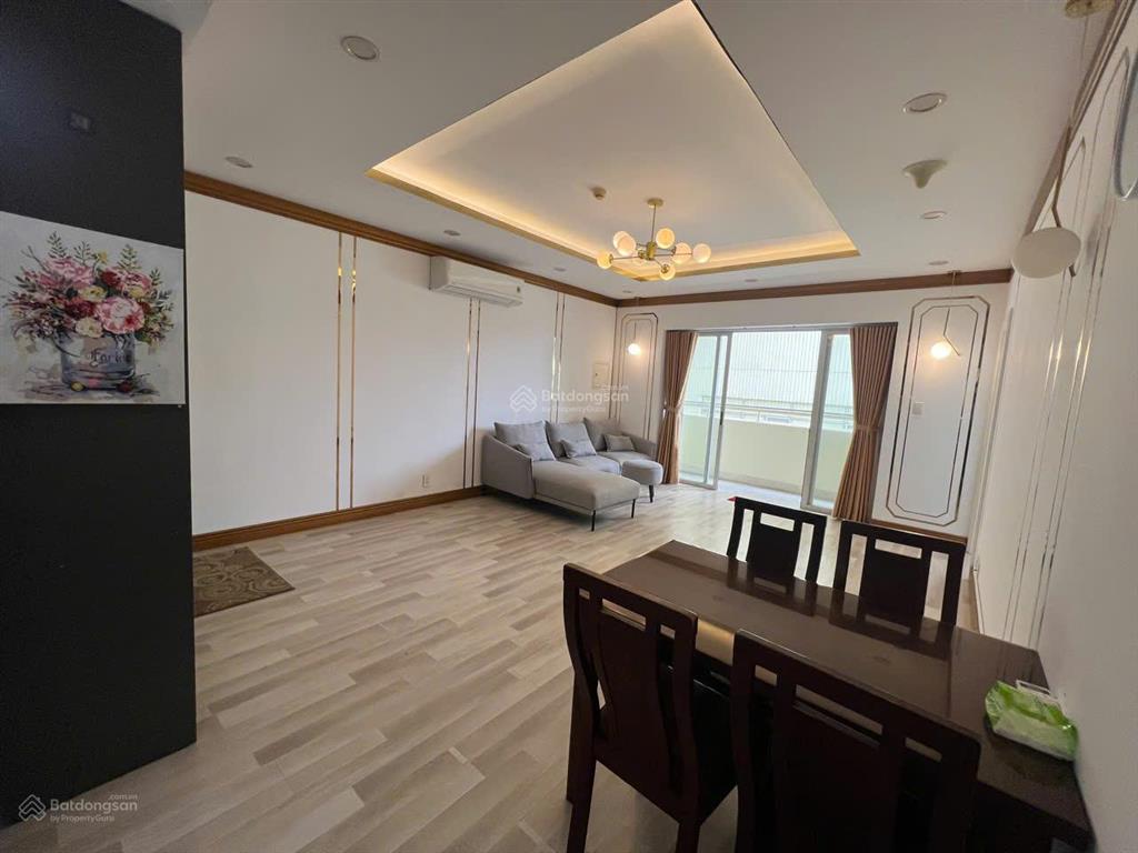 Chính chủ bán căn hộ hùng vương plaza, quận 5  121m², 3pn  sổ hồng riêng  giá chỉ 9.3 tỷ