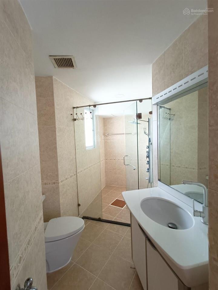 Chính chủ bán gấp căn hộ hùng vương plaza, quận 5  130m², 3pn  sổ hồng riêng  giá chỉ 9.4 tỷ